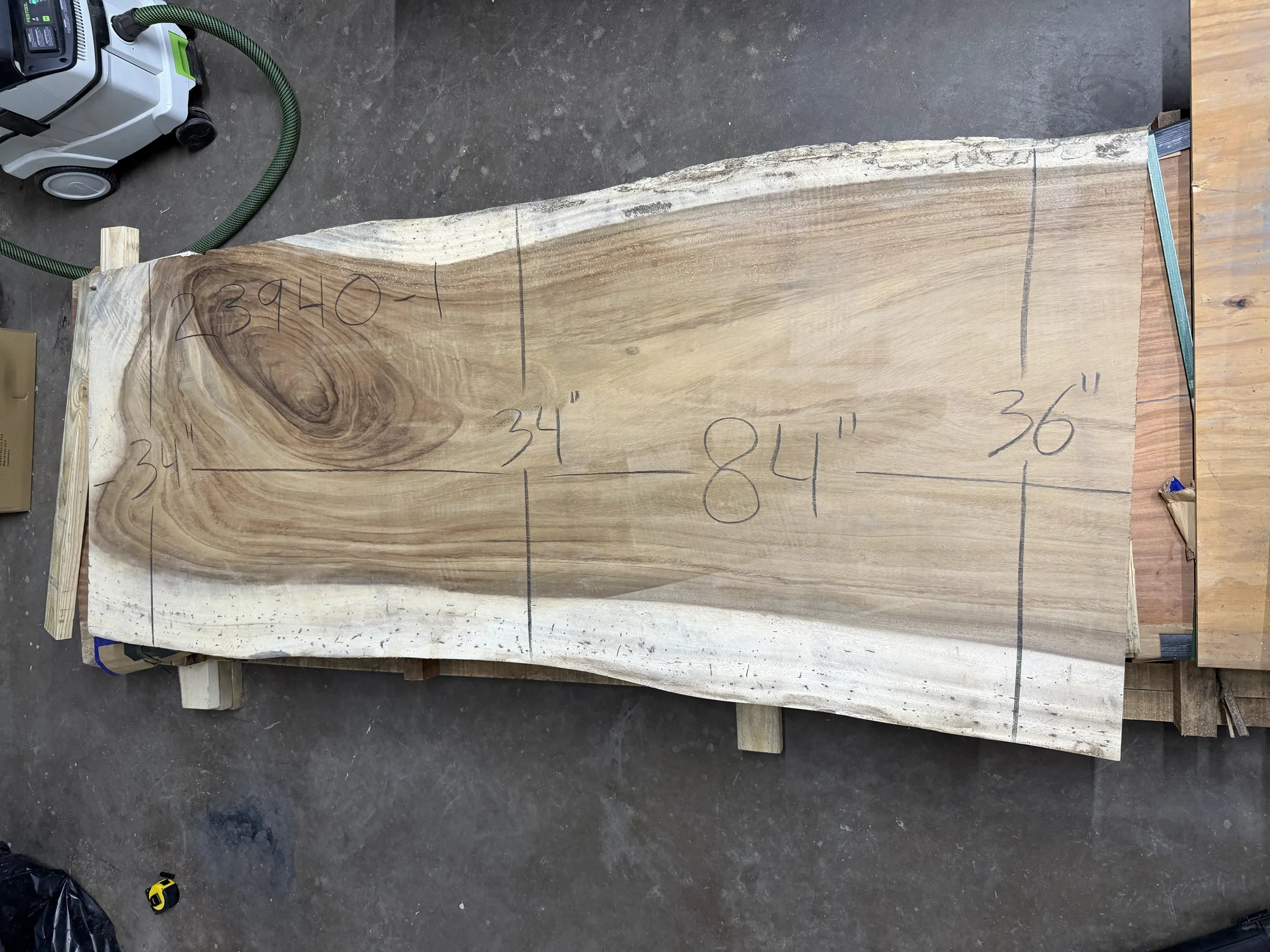 PAROTA - 213x38x3 Inches - J23940GNC