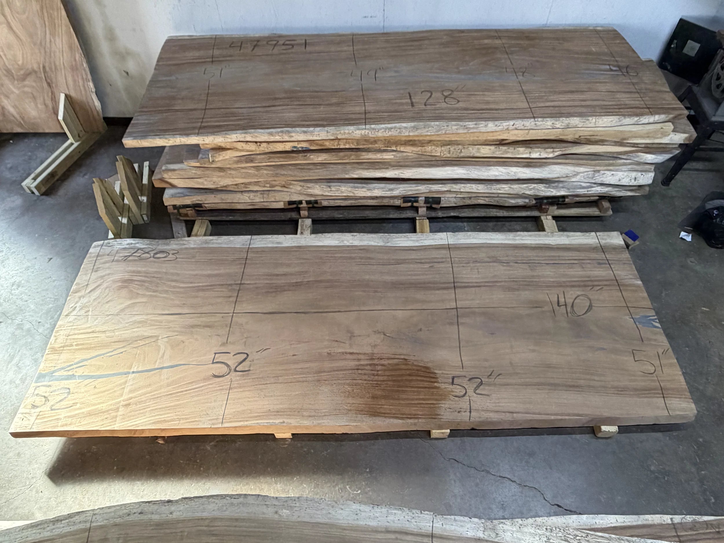 141" PAROTA Live Edge Dining Slab – Natural Grain 2" Thick